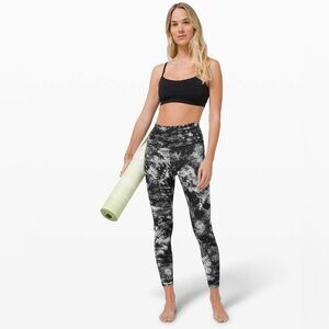 Lululemon Women Wunder Under Hugh Rise Black and white Leggings in 2